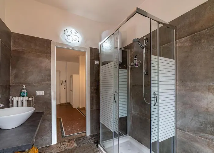 Policlinico Tiburtina Con Balcone Panoramico E Bagno Privato Homestay Rome
