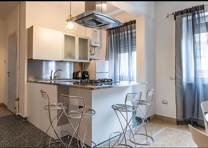 Homestay Policlinico Tiburtina Con Balcone Panoramico E Bagno Privato